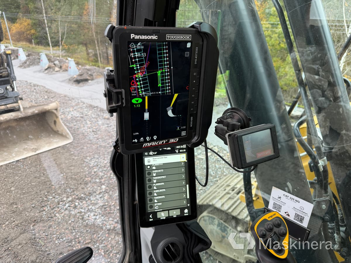 حفار زحاف Grävmaskin CAT 325: صورة 42 حفار زحاف Grävmaskin CAT 325: صورة 42