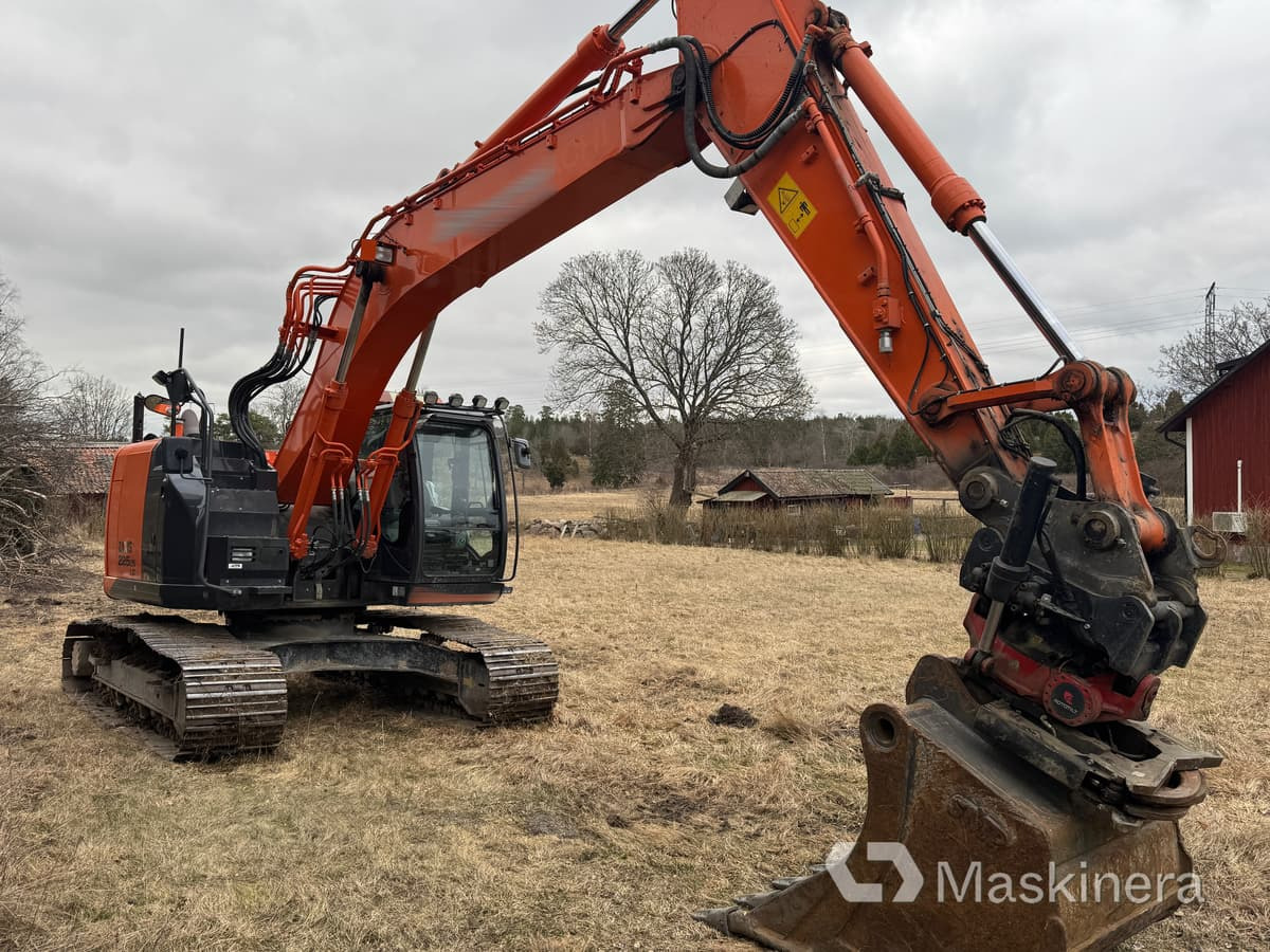 Grävmaskin Hitachi ZX225USLC-5B med redskap - حفار زحاف: صورة 3 Grävmaskin Hitachi ZX225USLC-5B med redskap - حفار زحاف: صورة 3