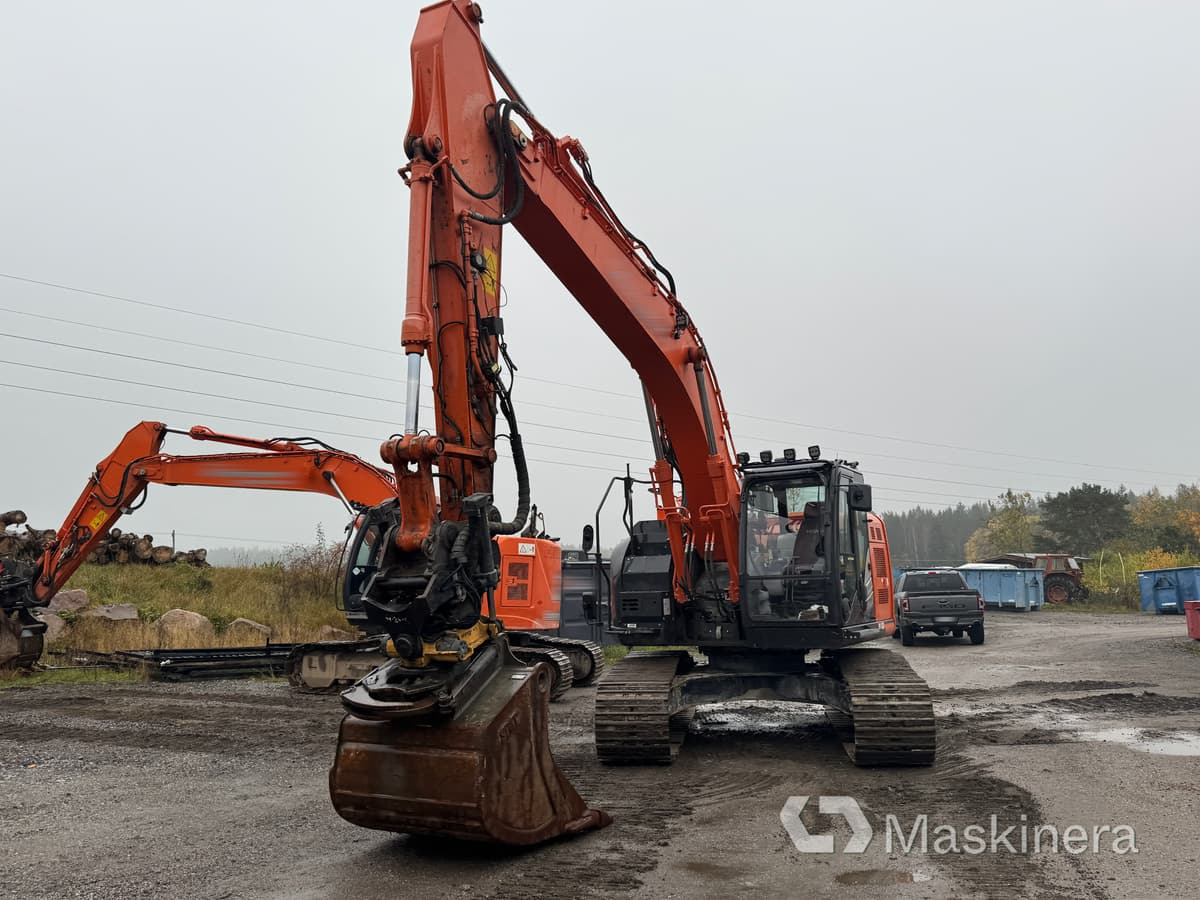 Grävmaskin Hitachi ZX225USLC-6 - حفار زحاف: صورة 2 Grävmaskin Hitachi ZX225USLC-6 - حفار زحاف: صورة 2