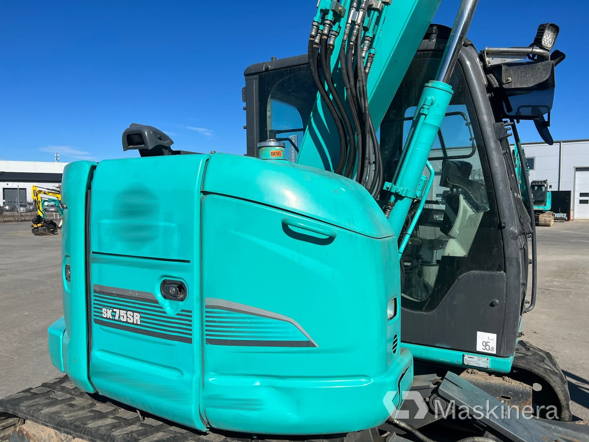 حفار زحاف Grävmaskin Kobelco SK75SR-3E: صورة 12