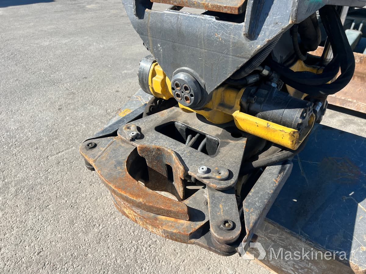 حفار زحاف Grävmaskin Kobelco SK75SR-3E: صورة 18