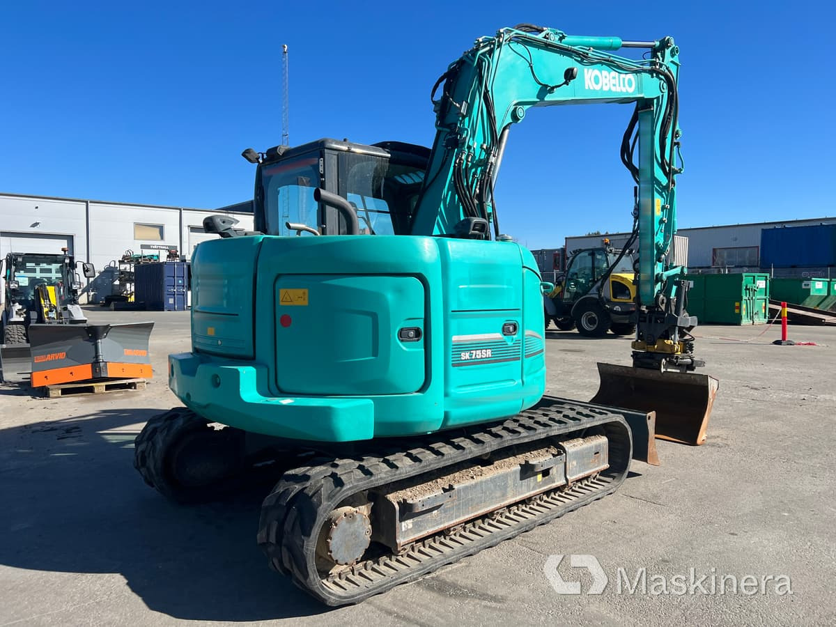 Grävmaskin Kobelco SK75SR-3E - حفار زحاف: صورة 5 Grävmaskin Kobelco SK75SR-3E - حفار زحاف: صورة 5