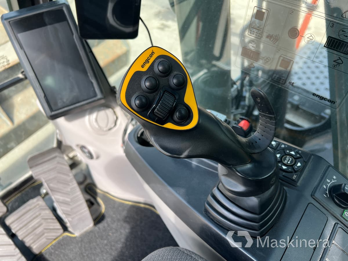 حفار زحاف Grävmaskin Volvo EC140EL med 3 skopor: صورة 44
