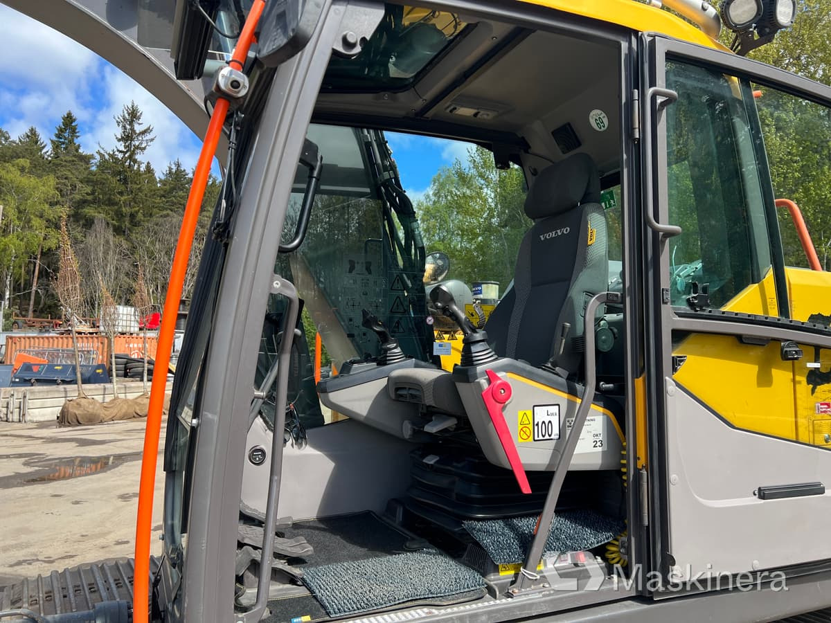 حفار زحاف Grävmaskin Volvo EC140EL med 3 skopor: صورة 38