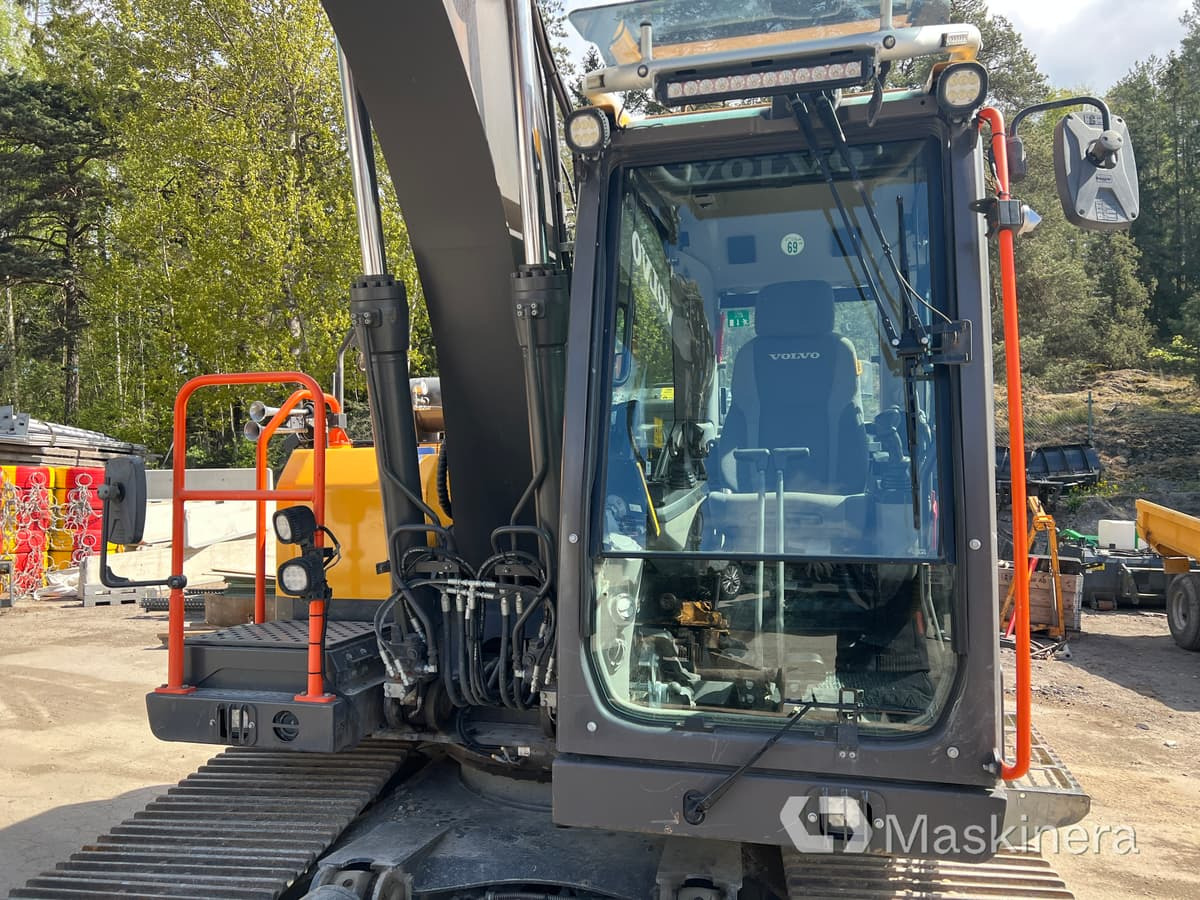 حفار زحاف Grävmaskin Volvo EC140EL med 3 skopor: صورة 9