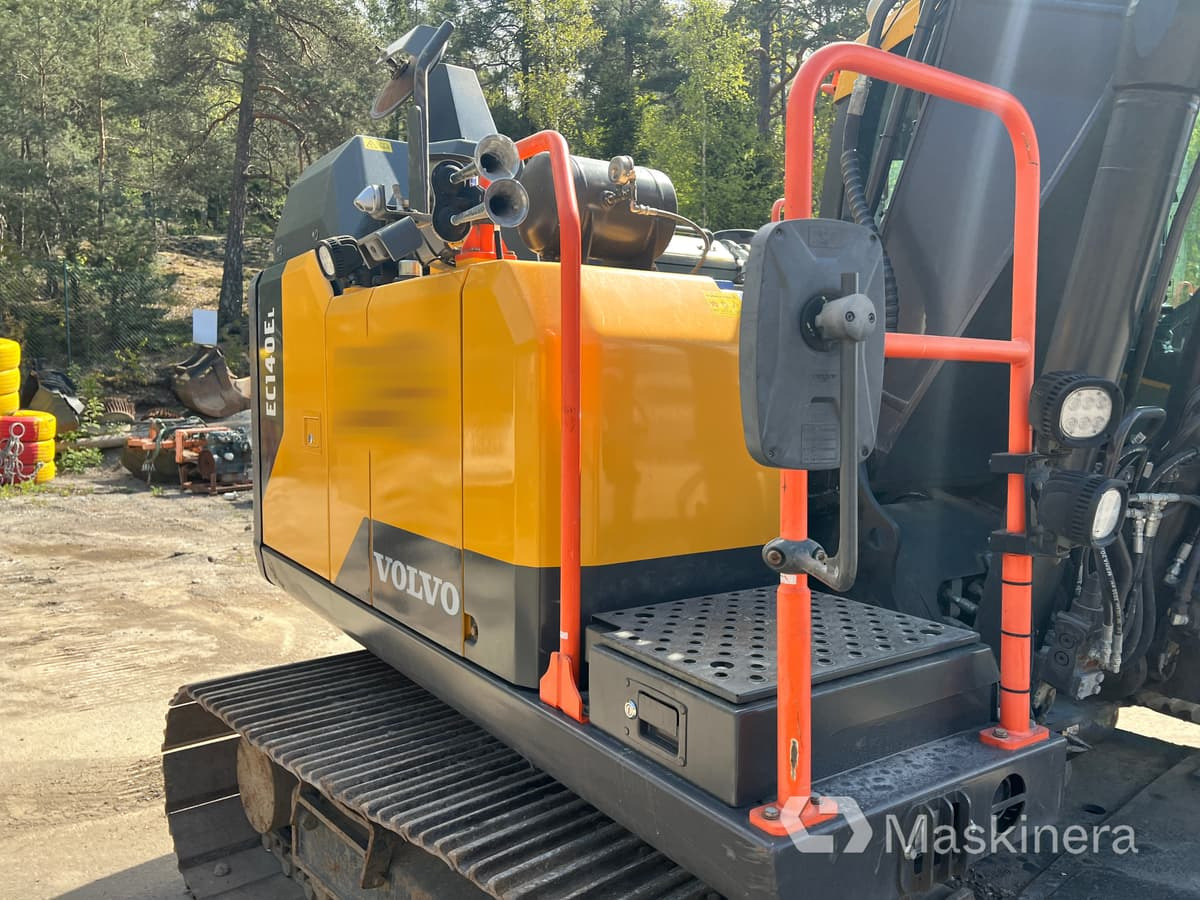حفار زحاف Grävmaskin Volvo EC140EL med 3 skopor: صورة 12