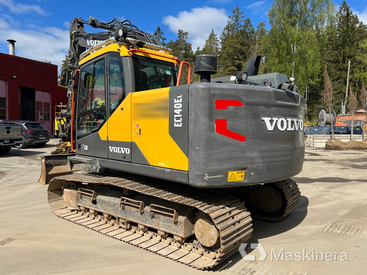 حفار زحاف Grävmaskin Volvo EC140EL med 3 skopor: صورة 6