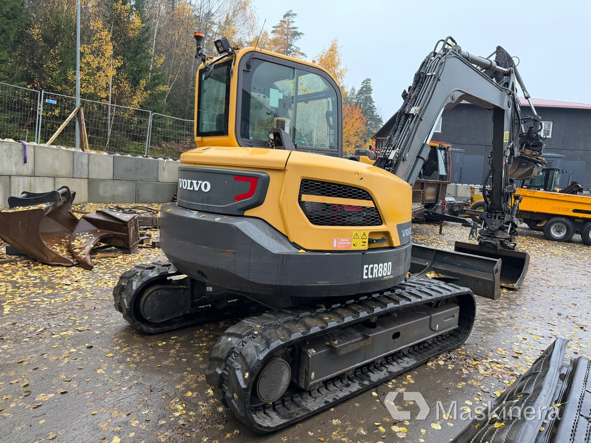 Grävmaskin Volvo ECR88D med tillbehör - حفار زحاف: صورة 4 Grävmaskin Volvo ECR88D med tillbehör - حفار زحاف: صورة 4