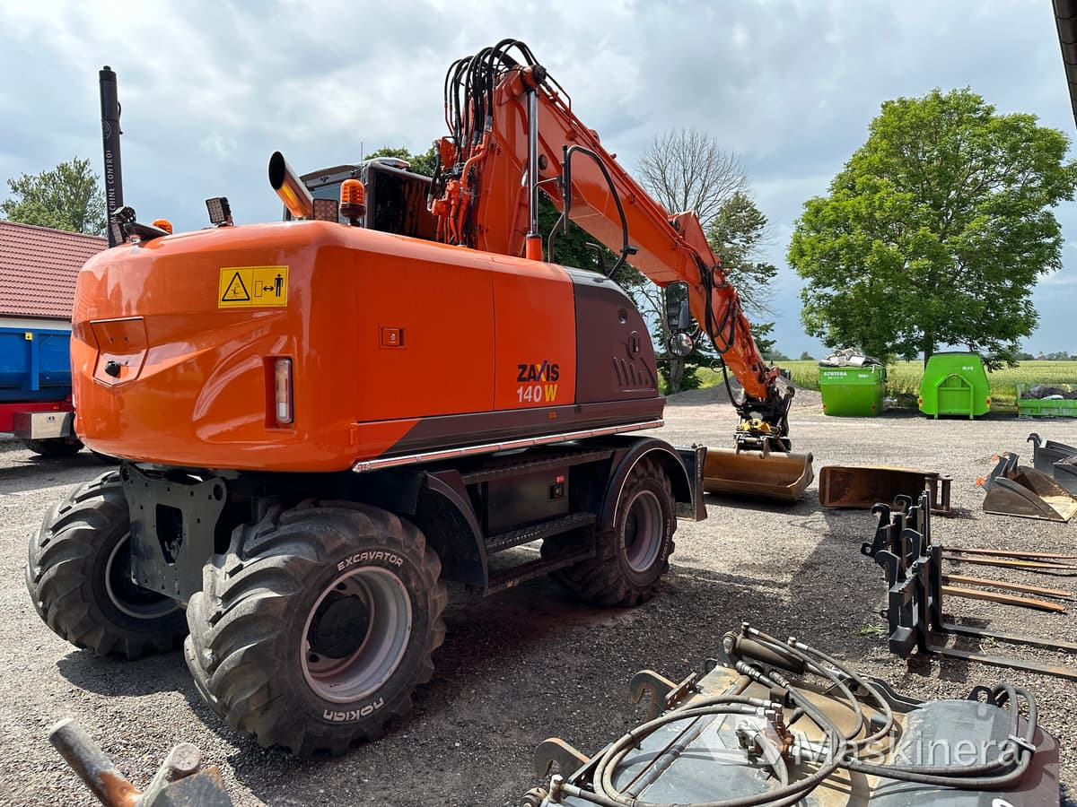 Hjulgrävare Hitachi ZX140W-3 - حفار زحاف: صورة 4 Hjulgrävare Hitachi ZX140W-3 - حفار زحاف: صورة 4