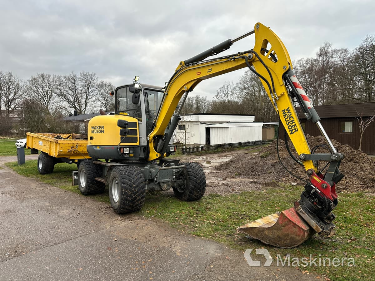 Hjulgrävare Wacker Neuson 6503-2 med vagn & redskap - حفار زحاف: صورة 1 Hjulgrävare Wacker Neuson 6503-2 med vagn & redskap - حفار زحاف: صورة 1