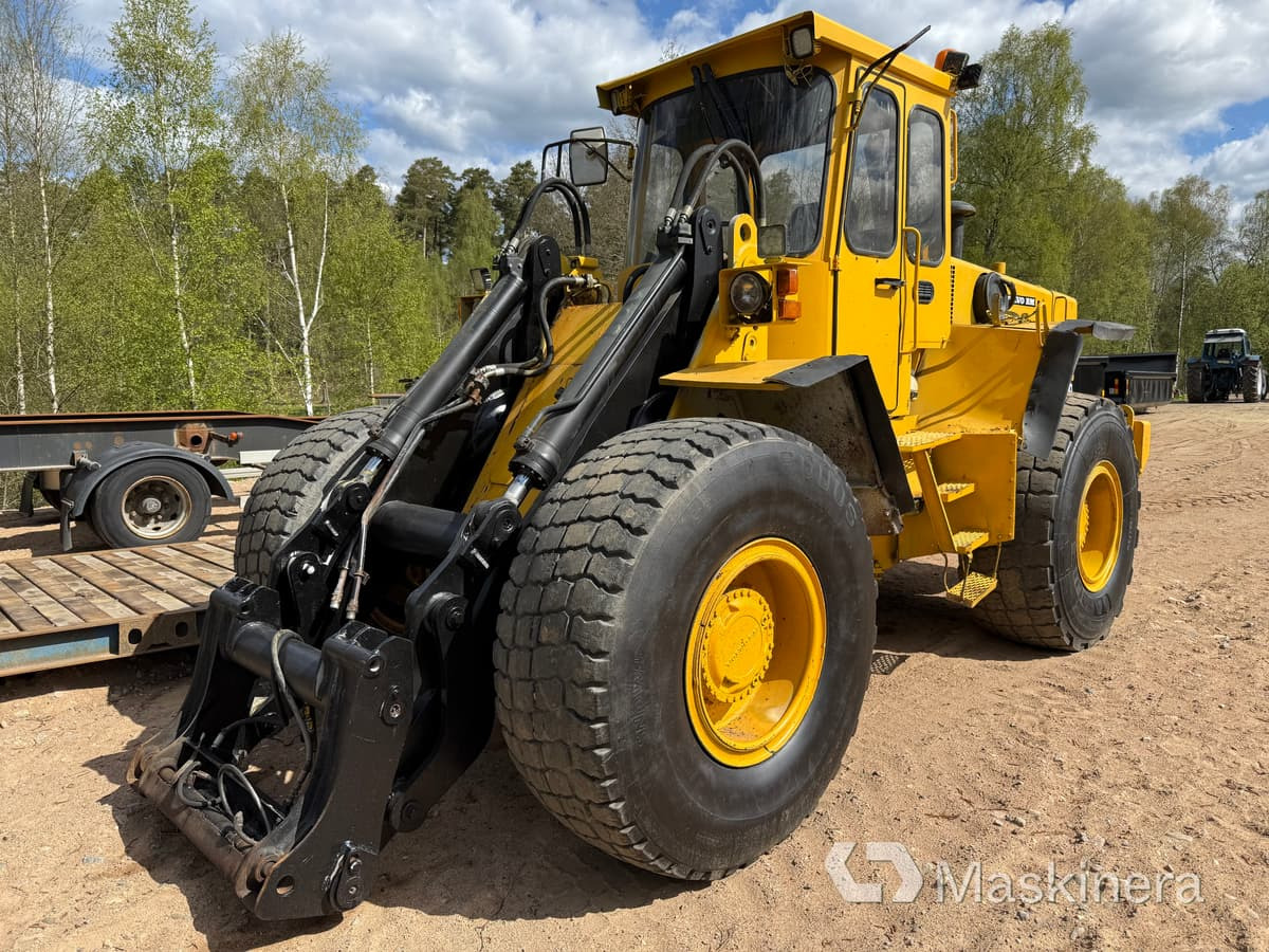Hjullastare Volvo L90 - اللودر بعجل: صورة 1 Hjullastare Volvo L90 - اللودر بعجل: صورة 1
