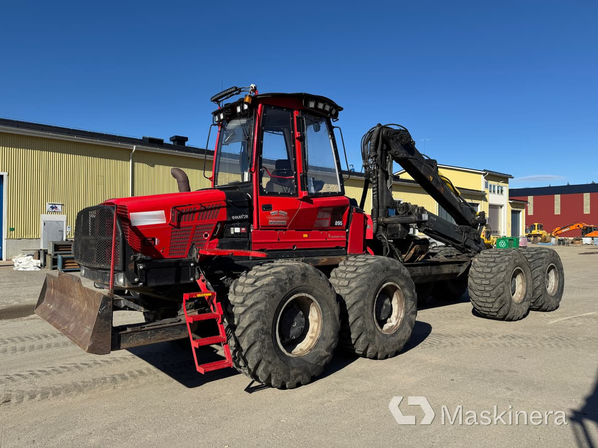 Komatsu 895 Forwarder Skotare Komatsu 895 - حافلة الغابات: صورة 1 Komatsu 895 Forwarder Skotare Komatsu 895 - حافلة الغابات: صورة 1