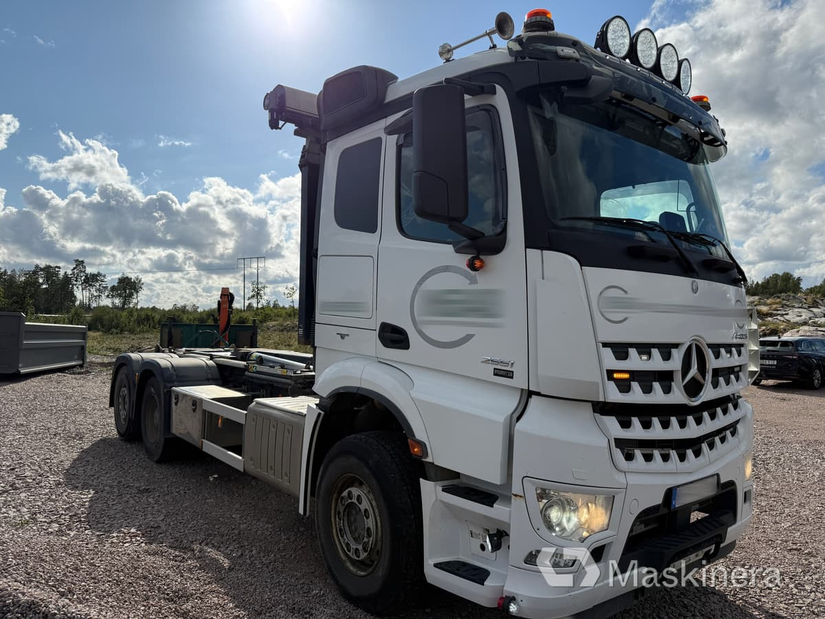 Lastväxlare Mercedes Arocs 2551 - شاحنة ذات خطاف: صورة 3 Lastväxlare Mercedes Arocs 2551 - شاحنة ذات خطاف: صورة 3