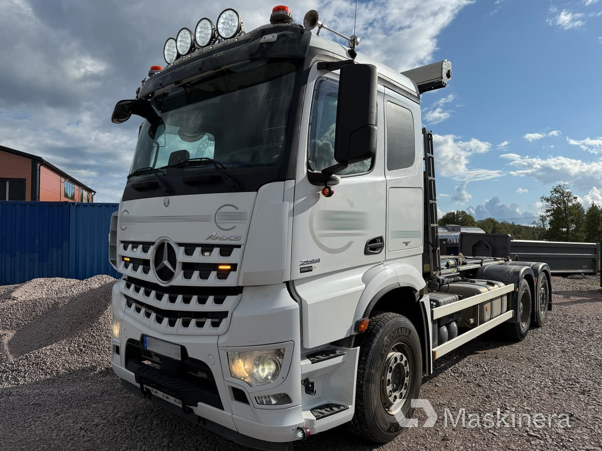 Lastväxlare Mercedes Arocs 2551 - شاحنة ذات خطاف: صورة 1 Lastväxlare Mercedes Arocs 2551 - شاحنة ذات خطاف: صورة 1