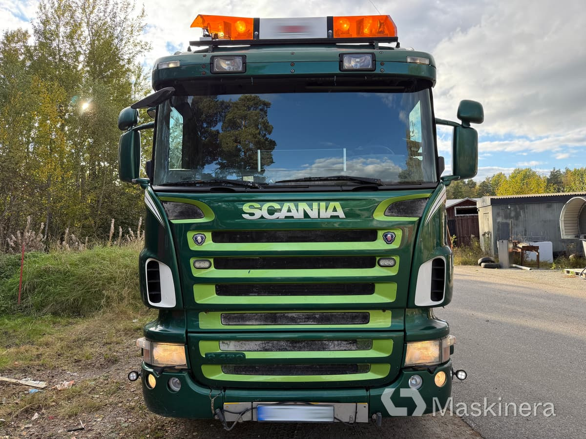 Lastväxlare Scania R420 6X4 Tridem med maskinflak och grusflak - شاحنة ذات خطاف: صورة 2 Lastväxlare Scania R420 6X4 Tridem med maskinflak och grusflak - شاحنة ذات خطاف: صورة 2
