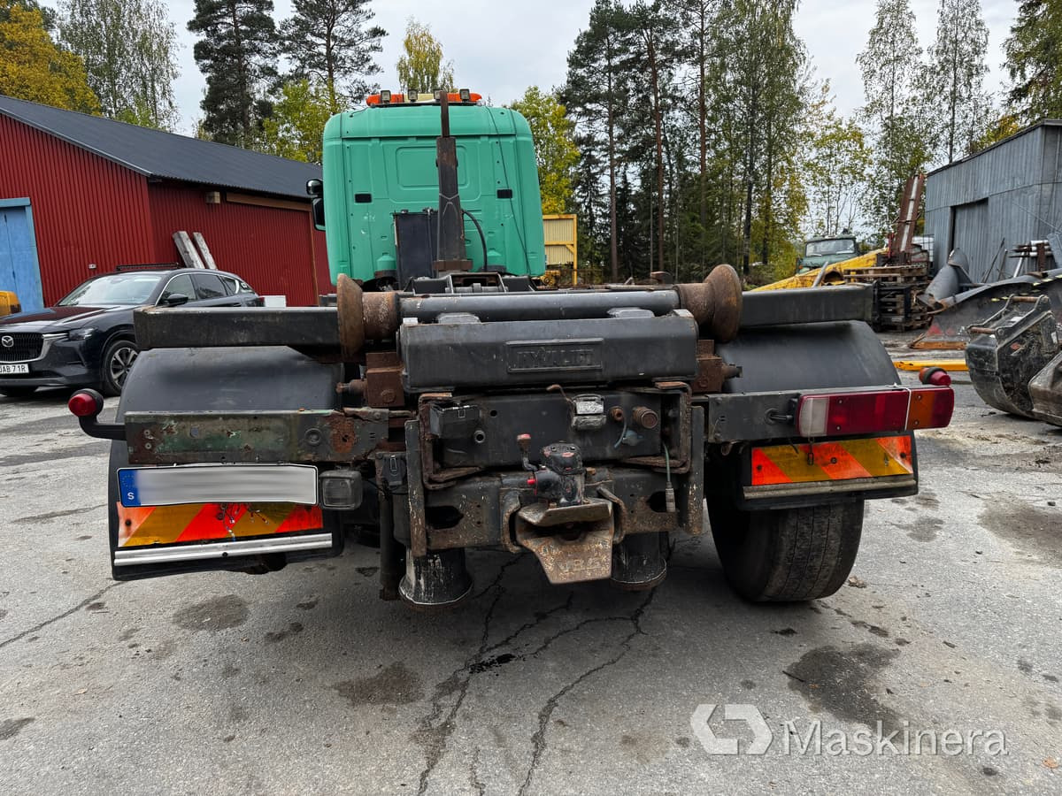 Lastväxlare Tridem Scania R124GB8X4*4NB470 - شاحنة ذات خطاف: صورة 4 Lastväxlare Tridem Scania R124GB8X4*4NB470 - شاحنة ذات خطاف: صورة 4