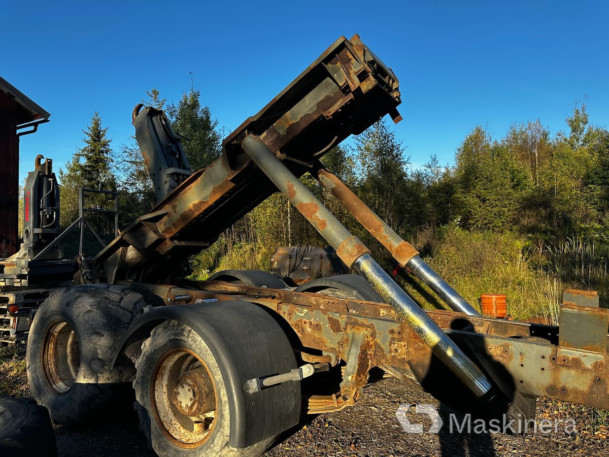 Livab kran Lastväxlarsläp Livab krok (Rep.Objekt) - آليات: صورة 2 Livab kran Lastväxlarsläp Livab krok (Rep.Objekt) - آليات: صورة 2