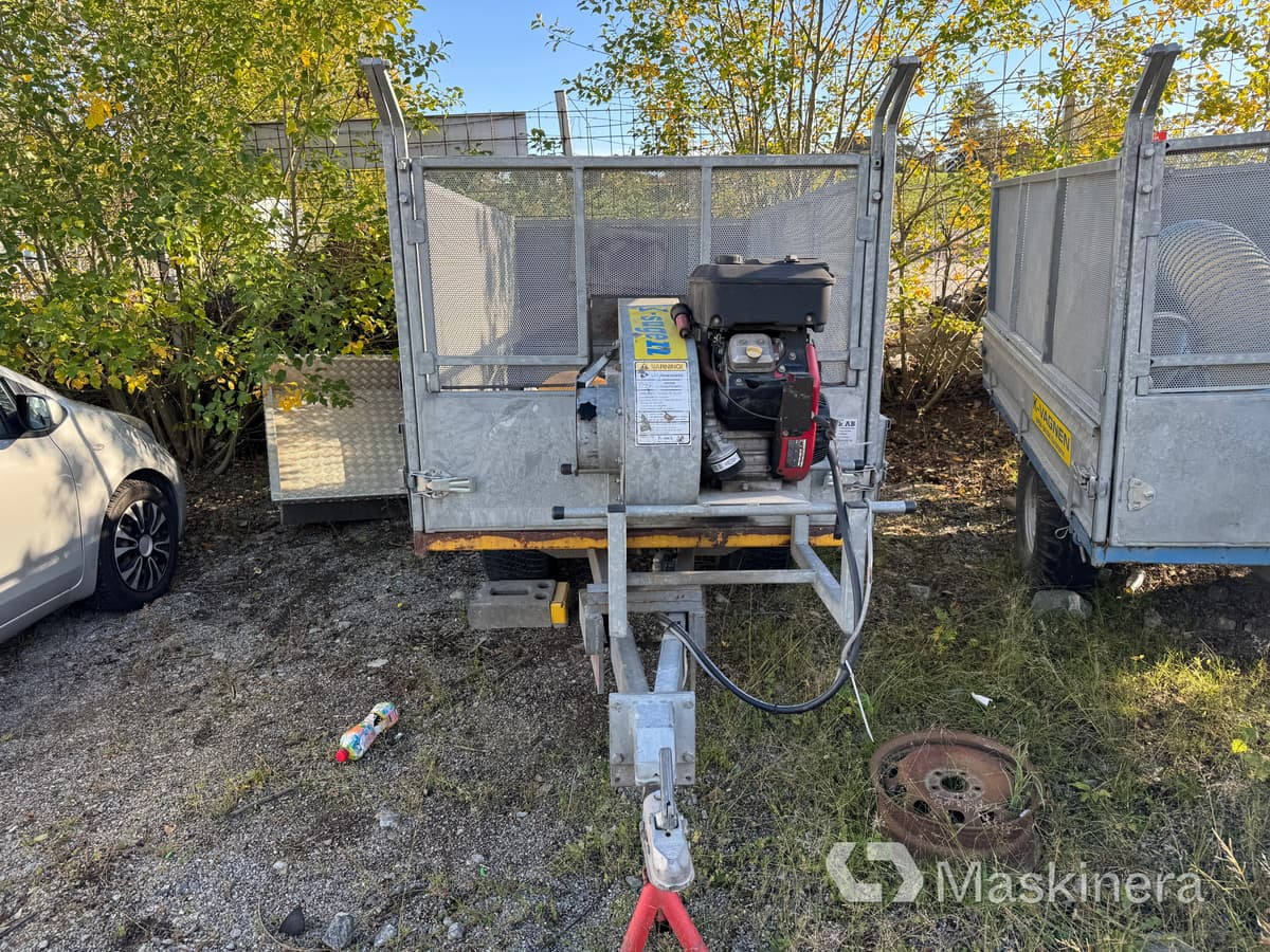 Lövvagn K-Vagnen med bensinmotor - معدات الحدائق, عربة مقطورة: صورة 2 Lövvagn K-Vagnen med bensinmotor - معدات الحدائق, عربة مقطورة: صورة 2