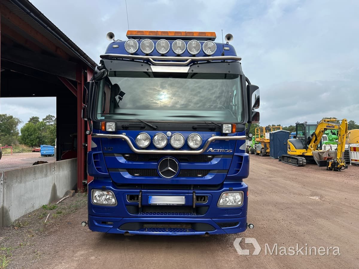 Mercedes Benz 930.24 3260L Krokbil Mercedes Benz 3260L med Cameleont - شاحنة ذات خطاف: صورة 2 Mercedes Benz 930.24 3260L Krokbil Mercedes Benz 3260L med Cameleont - شاحنة ذات خطاف: صورة 2