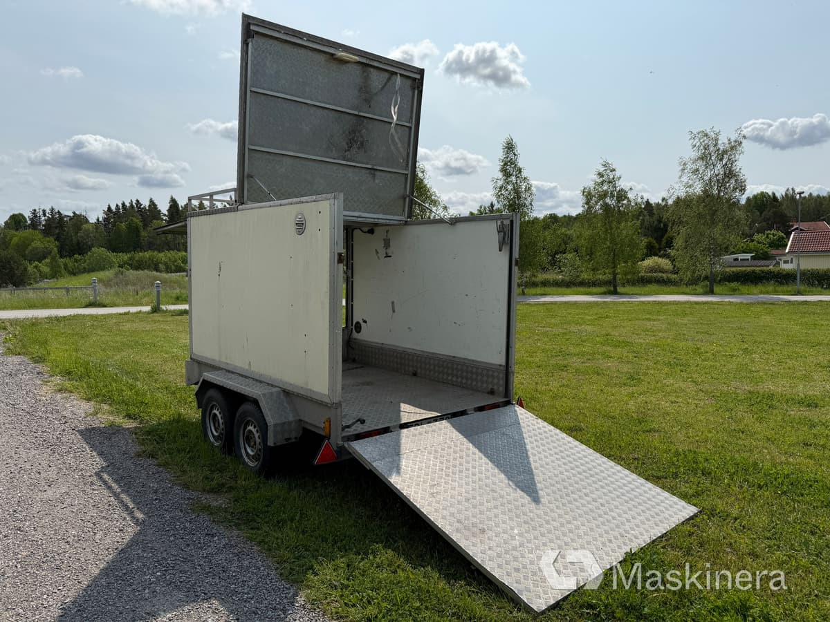 Öppningsbart Alu. kåpvagn, Bil & Plåtsläp 1700 - مقطورة صندوق مغلق: صورة 3 Öppningsbart Alu. kåpvagn, Bil & Plåtsläp 1700 - مقطورة صندوق مغلق: صورة 3