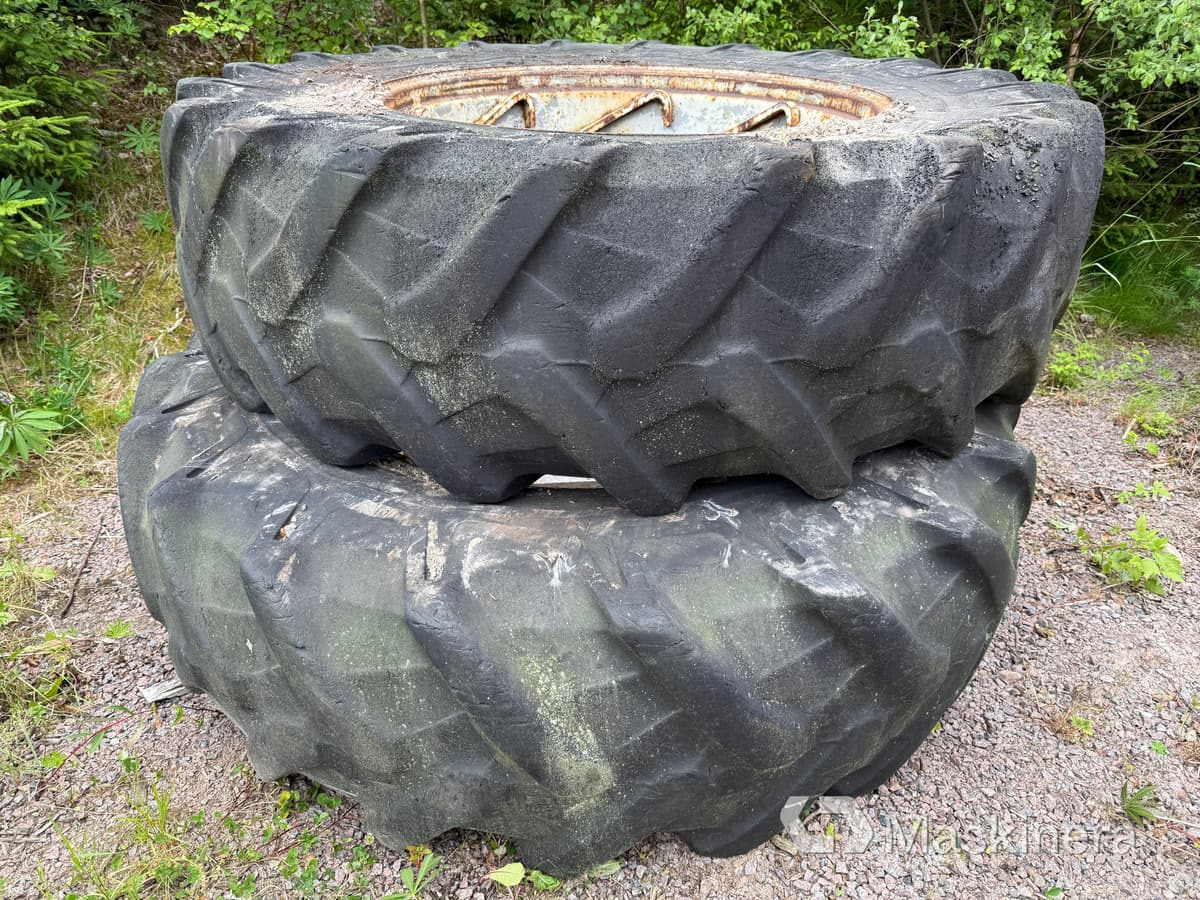 Pirelli 20.8 R 38 Traktordäck med Fälgbanor 20.8 R 38 - عجلات: صورة 2 Pirelli 20.8 R 38 Traktordäck med Fälgbanor 20.8 R 38 - عجلات: صورة 2