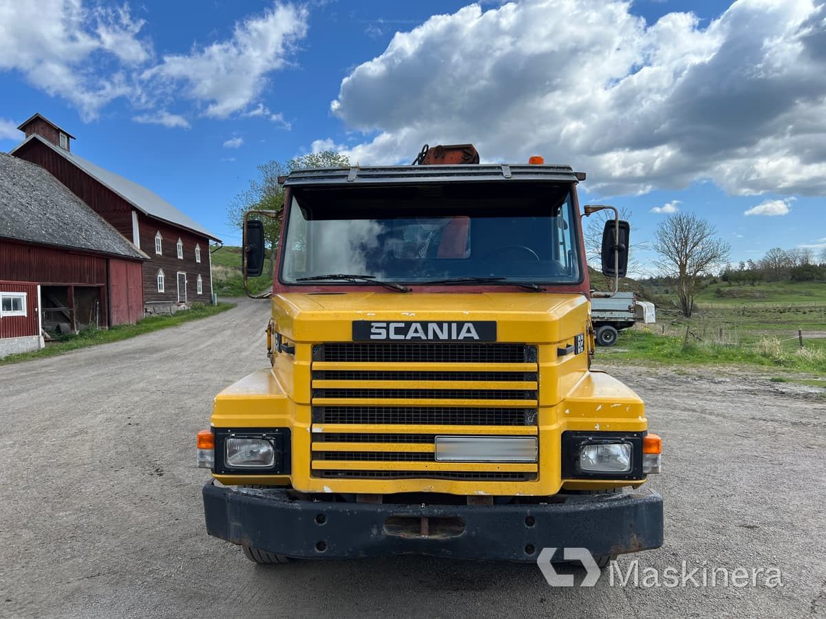 Scania T82HL4X2LS46KK Kran / tippbil Scania 82H - شاحنة قلاب, شاحنة كرين: صورة 2 Scania T82HL4X2LS46KK Kran / tippbil Scania 82H - شاحنة قلاب, شاحنة كرين: صورة 2