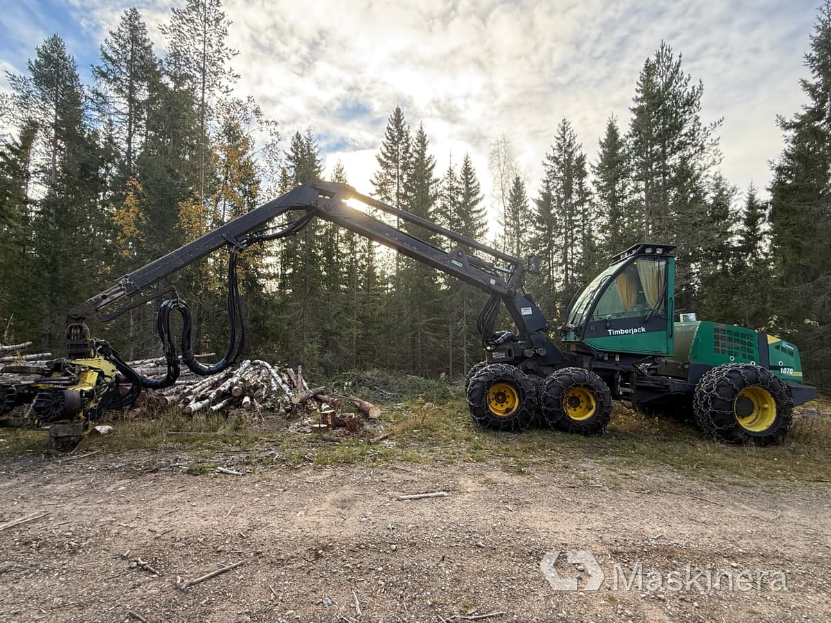 Skördare Timberjack 1070 - حصادة الأخشاب: صورة 2 Skördare Timberjack 1070 - حصادة الأخشاب: صورة 2