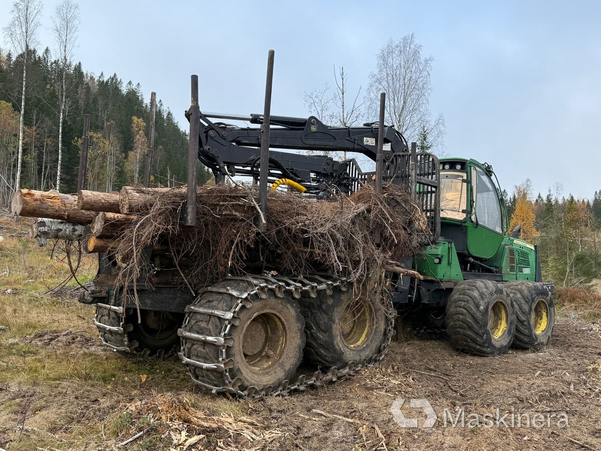 Skotare John Deere 1210E - حافلة الغابات: صورة 5 Skotare John Deere 1210E - حافلة الغابات: صورة 5
