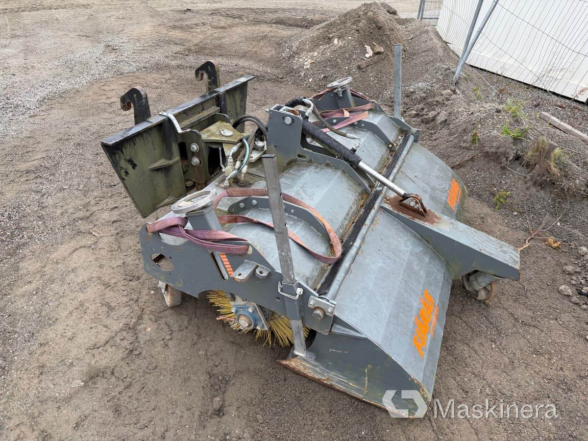 Sopvals med uppsamlare Fjärås FS 520 - سياره كنس شوارع: صورة 5 Sopvals med uppsamlare Fjärås FS 520 - سياره كنس شوارع: صورة 5