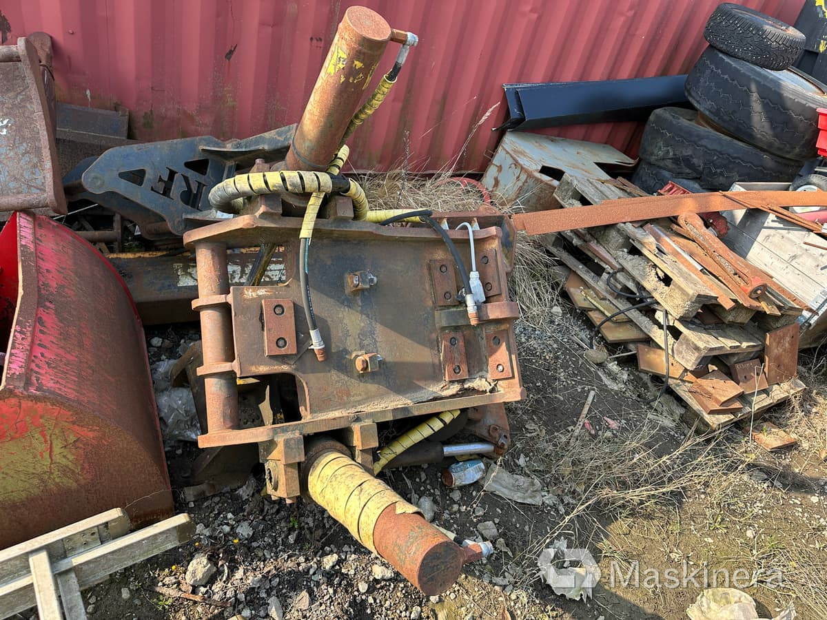 Tiltrotator Engcon B27 - مُلحق الحفار الدوار - آلات البناء: صورة 2 Tiltrotator Engcon B27 - مُلحق الحفار الدوار - آلات البناء: صورة 2