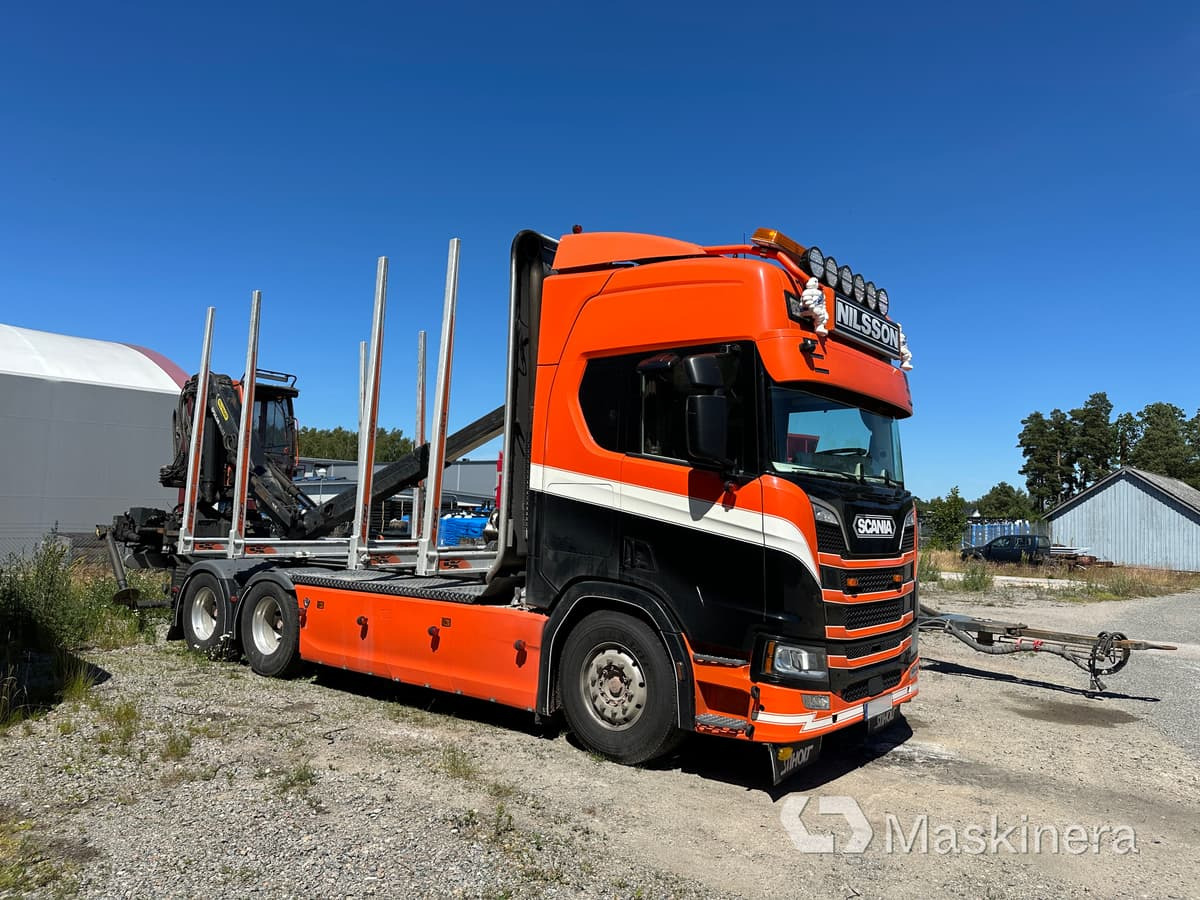 Timmerbil Scania R650B 6X4 NB + Släp - شاحنة قطع الأشجار, شاحنة كرين: صورة 1 Timmerbil Scania R650B 6X4 NB + Släp - شاحنة قطع الأشجار, شاحنة كرين: صورة 1