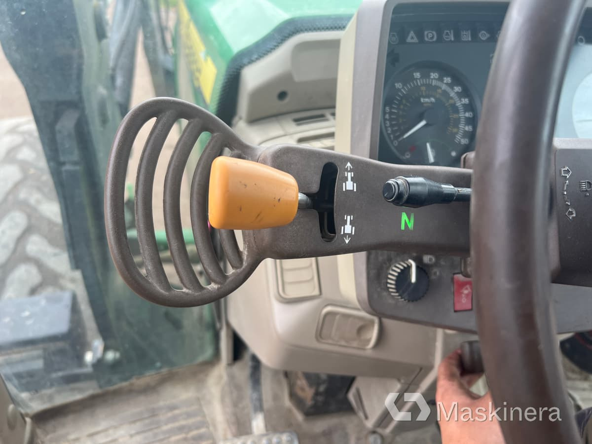 جرار Traktor John Deere 6620 med lastare: صورة 43