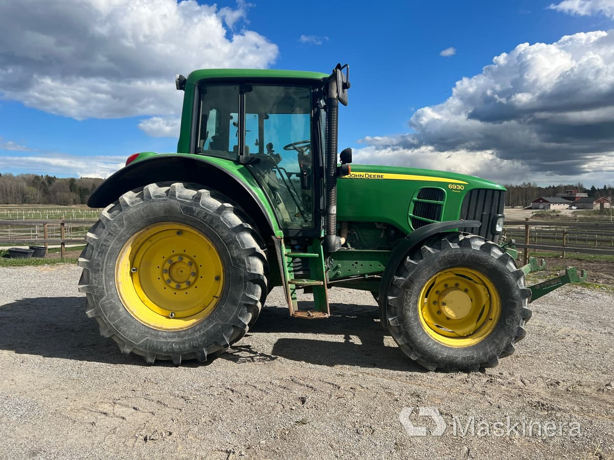 Traktor John Deere 6930 Premium med frontlyft - جرار: صورة 4 Traktor John Deere 6930 Premium med frontlyft - جرار: صورة 4