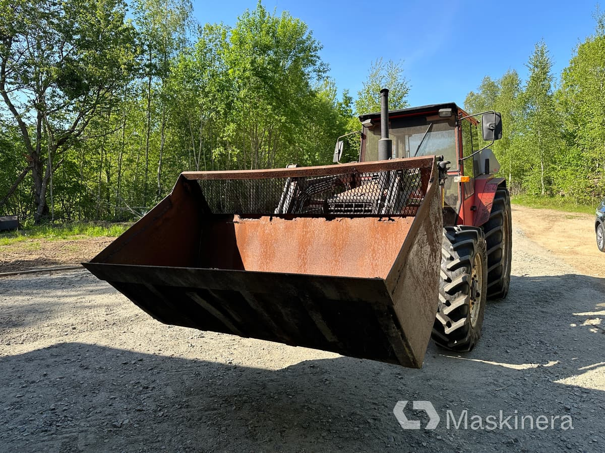 Traktor Volvo BM Valmet 805-4 - جرار: صورة 2 Traktor Volvo BM Valmet 805-4 - جرار: صورة 2