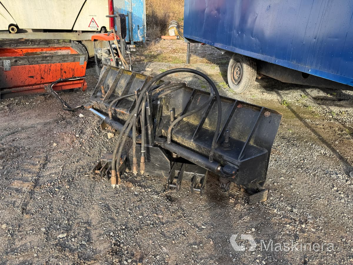 Vikplog / Snöblad 3-punktsfäste - كاسحة ثلوج: صورة 5 Vikplog / Snöblad 3-punktsfäste - كاسحة ثلوج: صورة 5