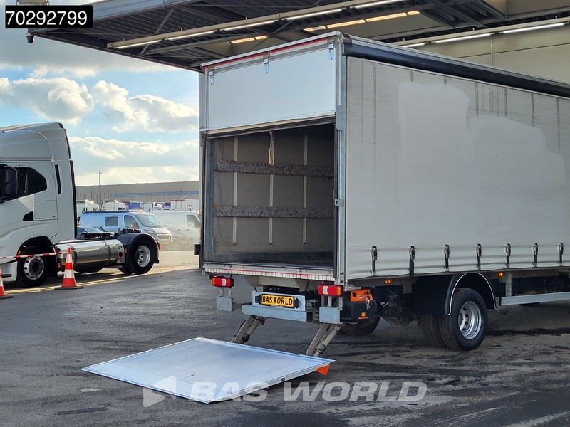 Iveco 60C18 3.0L Automaat Laadklep 180PK Schuifzeilen Zeilen Airco Cruise D'Hollandia Euro6 Schuifzeil Koffer Gesloten laadbak Airco Cruise - شاحنة ستارة جانبية: صورة 3 Iveco 60C18 3.0L Automaat Laadklep 180PK Schuifzeilen Zeilen Airco Cruise D'Hollandia Euro6 Schuifzeil Koffer Gesloten laadbak Airco Cruise - شاحنة ستارة جانبية: صورة 3