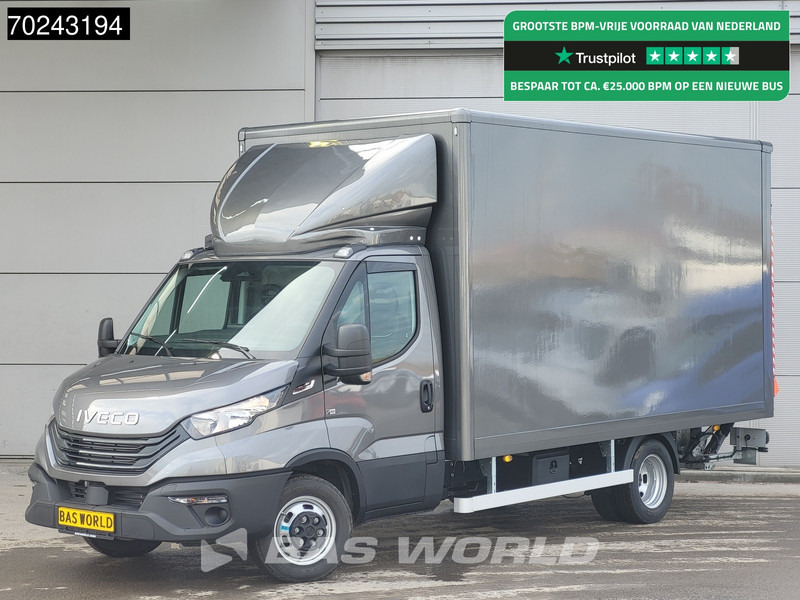 Iveco Daily 35C18 3.0L Automaat 180PK 1000KG Laadklep Zijdeur 2025-Model Bakwagen Dubbellucht ACC LED Navi Airco D'Hollandia 3,5t Trekgewich - شاحنة مغلقة الصندوق: صورة 1 Iveco Daily 35C18 3.0L Automaat 180PK 1000KG Laadklep Zijdeur 2025-Model Bakwagen Dubbellucht ACC LED Navi Airco D'Hollandia 3,5t Trekgewich - شاحنة مغلقة الصندوق: صورة 1