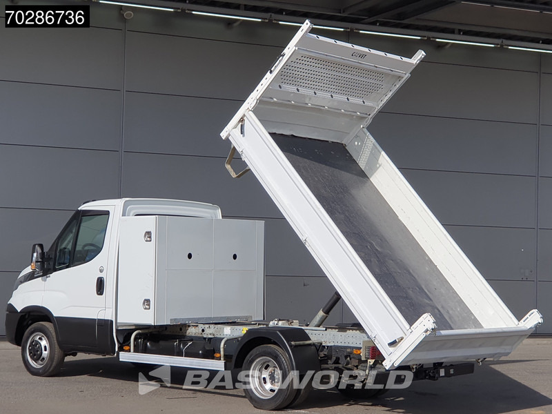 Iveco Daily 35C18 3.0L Automaat Kipper met Kist Dubbellucht 3,5t Trekhaak Airco Euro6 Tipper Kieper Benne 2m3 Airco Trekhaak Cruise control - قلاب صغير: صورة 2 Iveco Daily 35C18 3.0L Automaat Kipper met Kist Dubbellucht 3,5t Trekhaak Airco Euro6 Tipper Kieper Benne 2m3 Airco Trekhaak Cruise control - قلاب صغير: صورة 2