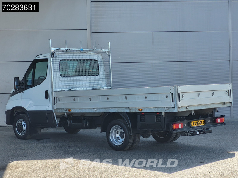 Iveco Daily 35C18 3.0L Open Laadbak Dubbellucht 3,5t Trekhaak Airco Cruise Camera Parkeersensoren Euro6 Meubelbak Koffer Airco Trekhaak Crui - شاحنة مفتوحة: صورة 2 Iveco Daily 35C18 3.0L Open Laadbak Dubbellucht 3,5t Trekhaak Airco Cruise Camera Parkeersensoren Euro6 Meubelbak Koffer Airco Trekhaak Crui - شاحنة مفتوحة: صورة 2
