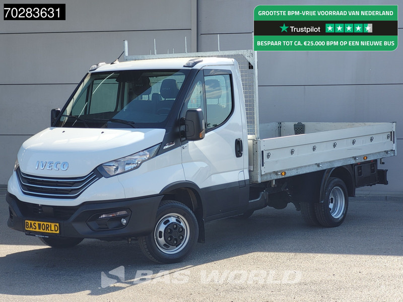 Iveco Daily 35C18 3.0L Open Laadbak Dubbellucht 3,5t Trekhaak Airco Cruise Camera Parkeersensoren Euro6 Meubelbak Koffer Airco Trekhaak Crui - شاحنة مفتوحة: صورة 1 Iveco Daily 35C18 3.0L Open Laadbak Dubbellucht 3,5t Trekhaak Airco Cruise Camera Parkeersensoren Euro6 Meubelbak Koffer Airco Trekhaak Crui - شاحنة مفتوحة: صورة 1