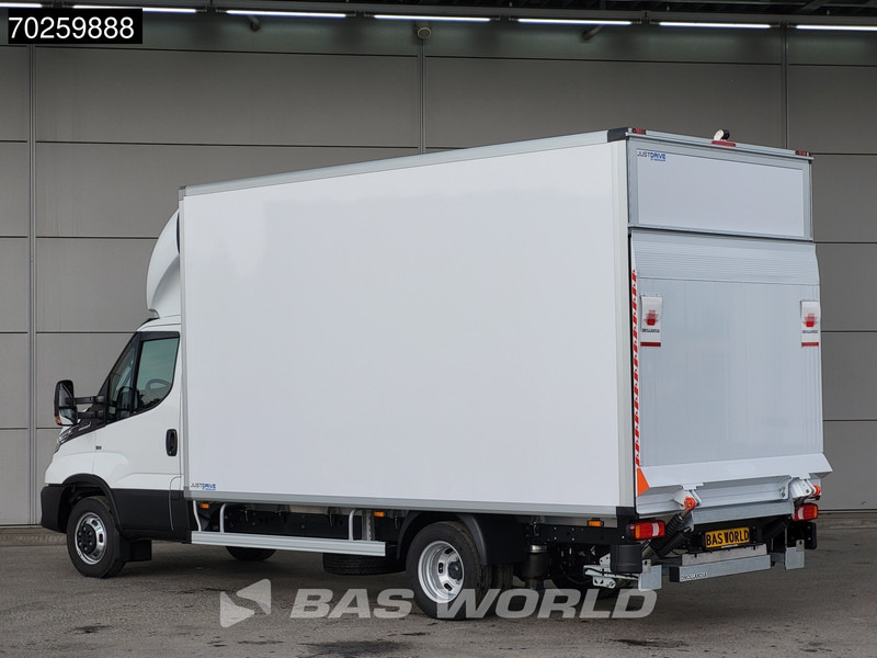 Iveco Daily 35C18 Automaat Luchtvering Zijdeur Laadklep Bakwagen Navi LED Koffer Gesloten laadbak Bakwagen 22m3 Airco Cruise control - شاحنة مغلقة الصندوق: صورة 2 Iveco Daily 35C18 Automaat Luchtvering Zijdeur Laadklep Bakwagen Navi LED Koffer Gesloten laadbak Bakwagen 22m3 Airco Cruise control - شاحنة مغلقة الصندوق: صورة 2