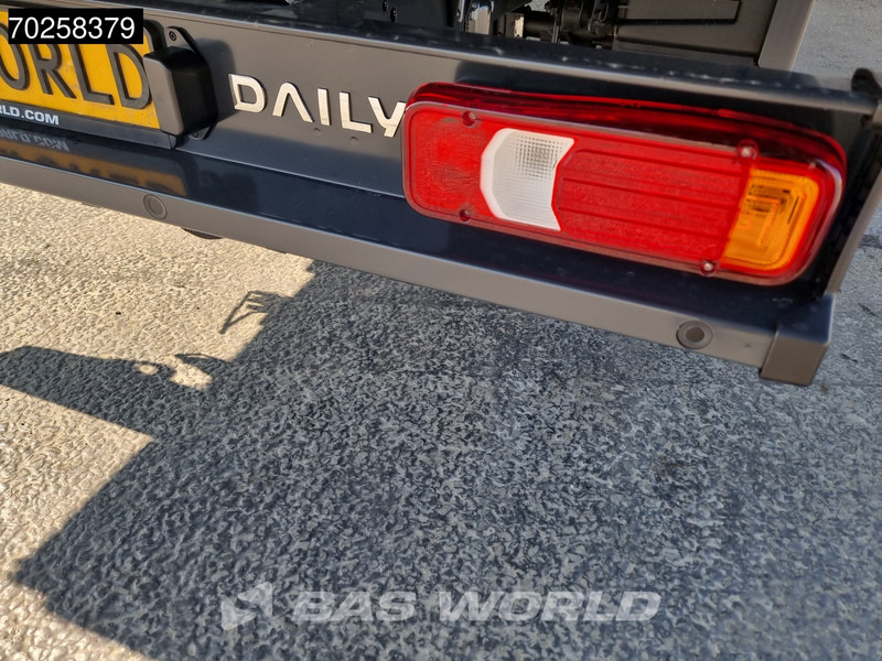 Iveco Daily 35C21 3.0L Black Edition Automaat 210PK 2025-Model Open laadbak Dubbellucht CarPlay ACC LED 3,5T Trekvermogen Euro6 Pritsche Pic - شاحنة مفتوحة: صورة 2 Iveco Daily 35C21 3.0L Black Edition Automaat 210PK 2025-Model Open laadbak Dubbellucht CarPlay ACC LED 3,5T Trekvermogen Euro6 Pritsche Pic - شاحنة مفتوحة: صورة 2