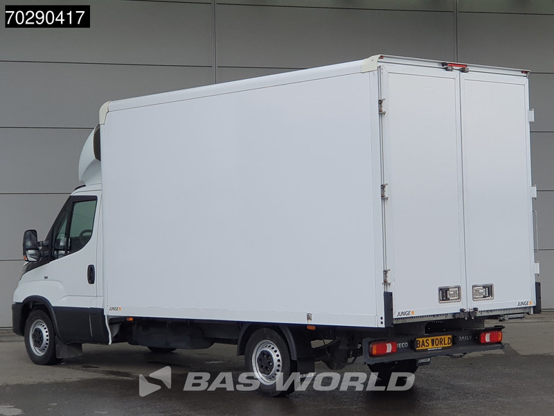 Iveco Daily 35S16 Automaat Bakwagen Achterdeuren 160PK Airco Camera Euro6 Meubelbak Koffer 21m3 Airco - شاحنة مغلقة الصندوق: صورة 2 Iveco Daily 35S16 Automaat Bakwagen Achterdeuren 160PK Airco Camera Euro6 Meubelbak Koffer 21m3 Airco - شاحنة مغلقة الصندوق: صورة 2