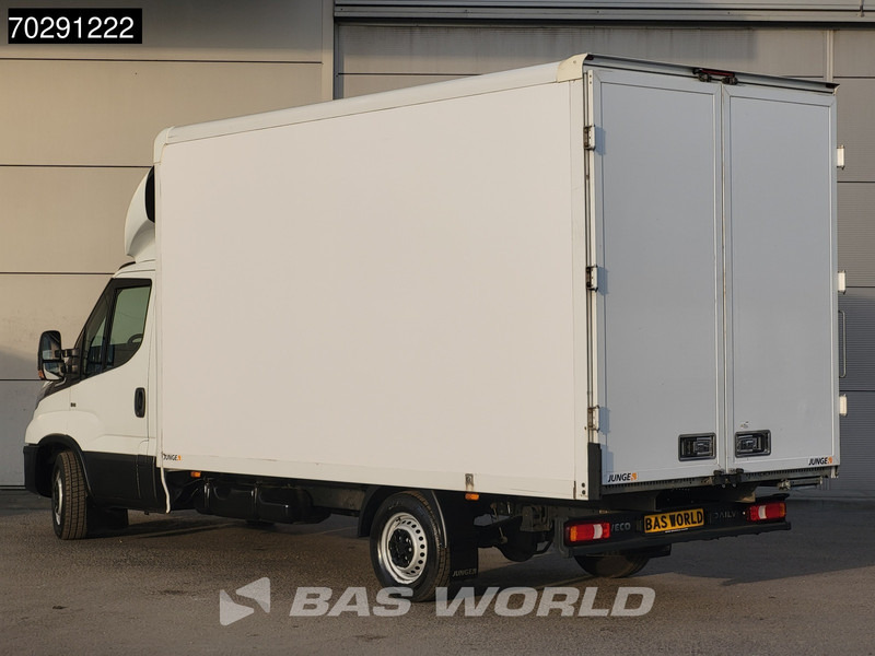 Iveco Daily 35S16 Automaat Bakwagen Achterdeuren 160PK Airco Camera Euro6 Meubelbak Koffer 21m3 Airco - شاحنة مغلقة الصندوق: صورة 2 Iveco Daily 35S16 Automaat Bakwagen Achterdeuren 160PK Airco Camera Euro6 Meubelbak Koffer 21m3 Airco - شاحنة مغلقة الصندوق: صورة 2