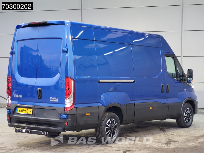 Iveco Daily 35S16 Automaat L2H2 3,5t Trekhaak ACC LED Airco Cruise Camera Parkeersensoren LM-Velgen Euro6 L2 Airco Trekhaak - فان: صورة 5 Iveco Daily 35S16 Automaat L2H2 3,5t Trekhaak ACC LED Airco Cruise Camera Parkeersensoren LM-Velgen Euro6 L2 Airco Trekhaak - فان: صورة 5