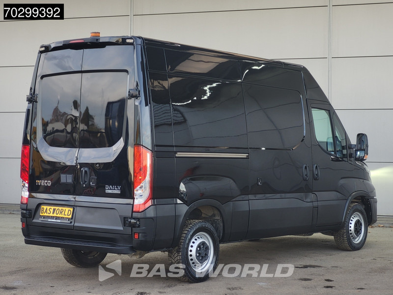 Iveco Daily 35S18 3.0L Automaat L2H2 180PK ACC LED Navi Airco 3,5t Trekgewicht Euro6 L2H2 Airco - فان: صورة 5 Iveco Daily 35S18 3.0L Automaat L2H2 180PK ACC LED Navi Airco 3,5t Trekgewicht Euro6 L2H2 Airco - فان: صورة 5