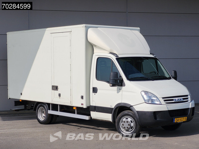 Iveco Daily 40C15 3.0L Bakwagen met achterdeuren APK 04-26 Trekhaak Koffer Meubelbak 19m3 Trekhaak - شاحنة مغلقة الصندوق: صورة 5 Iveco Daily 40C15 3.0L Bakwagen met achterdeuren APK 04-26 Trekhaak Koffer Meubelbak 19m3 Trekhaak - شاحنة مغلقة الصندوق: صورة 5
