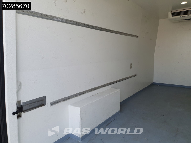 شاحنة مُبرّدة للتوصيل MAN TGE 3.140 Bi Temp Koelwagen Vriezer Themo King V-300 MAX Airco Euro6 Koel Koeler Vries Kühler Kühl Kühlwagen Frigo 12m3 Airco Cruise contr: صورة 8 شاحنة مُبرّدة للتوصيل MAN TGE 3.140 Bi Temp Koelwagen Vriezer Themo King V-300 MAX Airco Euro6 Koel Koeler Vries Kühler Kühl Kühlwagen Frigo 12m3 Airco Cruise contr: صورة 8