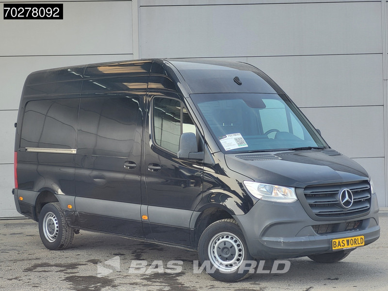 Mercedes-Benz Sprinter 317 CDI Automaat L2H2 3500KG Trekhaak 170PK Airco Camera MBUX CarPlay Euro6 L2 10m3 Airco Trekhaak - فان: صورة 5 Mercedes-Benz Sprinter 317 CDI Automaat L2H2 3500KG Trekhaak 170PK Airco Camera MBUX CarPlay Euro6 L2 10m3 Airco Trekhaak - فان: صورة 5