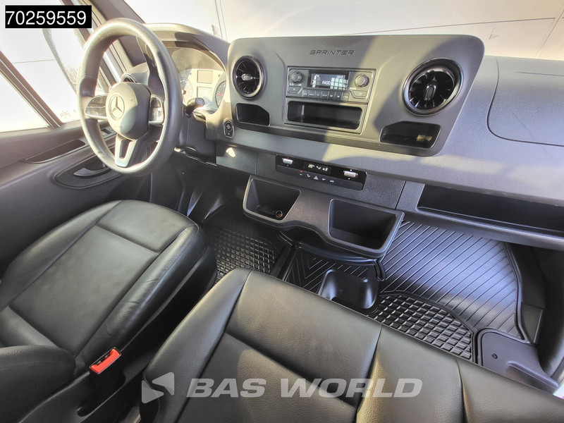 Mercedes-Benz Sprinter 317 CDI Dubbel Cabine Automaat Open Laadbak 3500KG Trekhaak 2m3 Airco Dubbel cabine Trekhaak - شاحنة مفتوحة: صورة 5 Mercedes-Benz Sprinter 317 CDI Dubbel Cabine Automaat Open Laadbak 3500KG Trekhaak 2m3 Airco Dubbel cabine Trekhaak - شاحنة مفتوحة: صورة 5